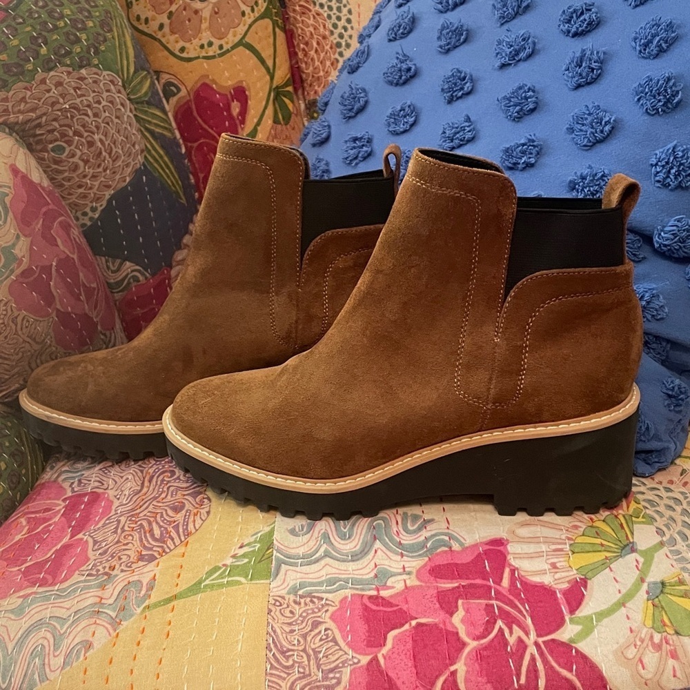 🥾🥾🥾BOGOHO 🥾🥾🥾Dolce Vita Cognac Ankle Boots-10 EUC
